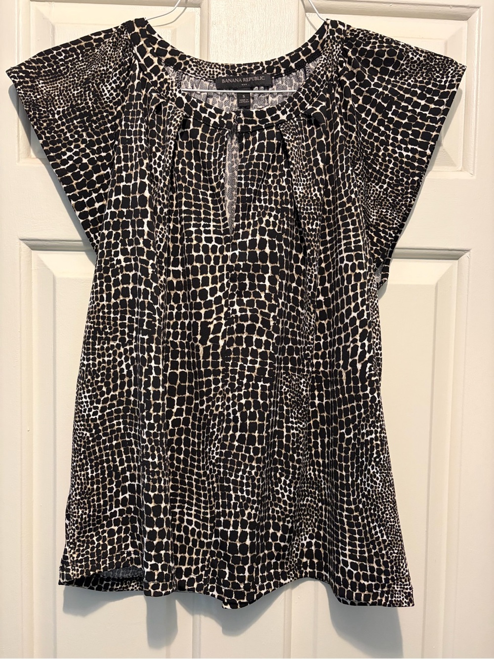 Banana Republic Black and Cream  Animal Print Blouse